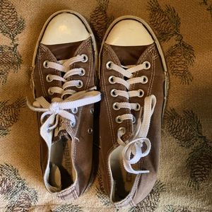 Distressed Brown Converse